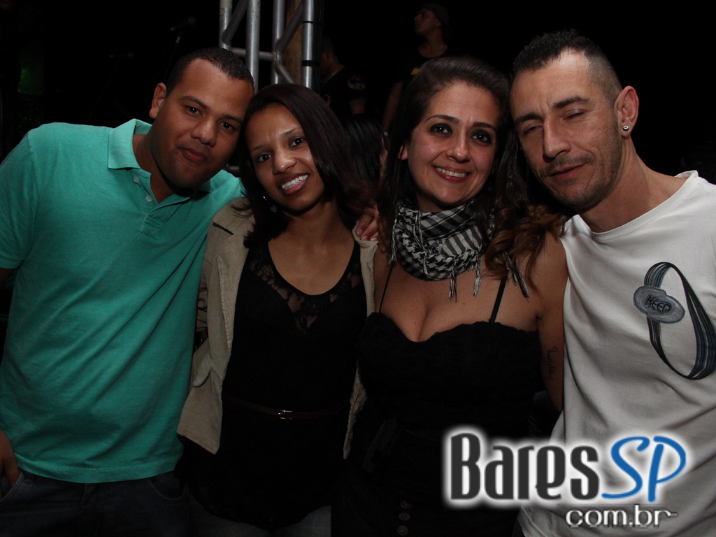 Cantor Rodriguinho se apresentou na sexta-feira no Santa Aldeia Cantor Rodriguinho se apresentou na sexta-feira no Santa Aldeia