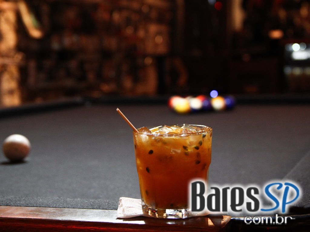 Happy hour e música ao vivo com convidado especial no Johnnie Wash Bar Happy hour e música ao vivo com convidado especial no Johnnie Wash Bar