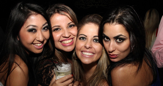 Bruno César e Thainá Cardoso se apresentaram no Villa Mix