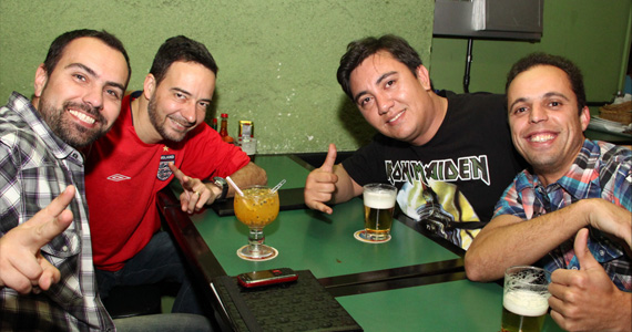 Terça é dia de happy hour no Bar do Juarez, em Moema, com chopp geladíssimo