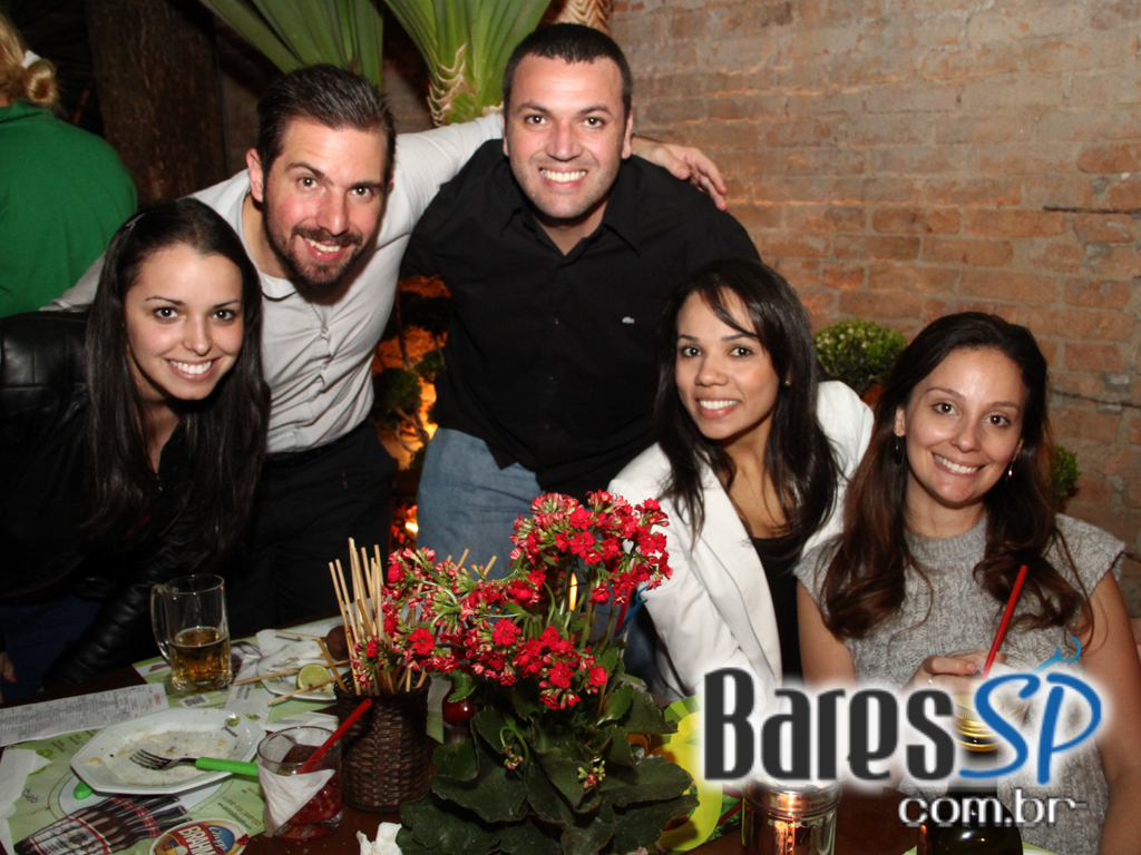 Quintal do Espeto na Avenida Pavão foi inaugurado e fez festa para comemorar Quintal do Espeto na Avenida Pavão foi inaugurado e fez festa para comemorar