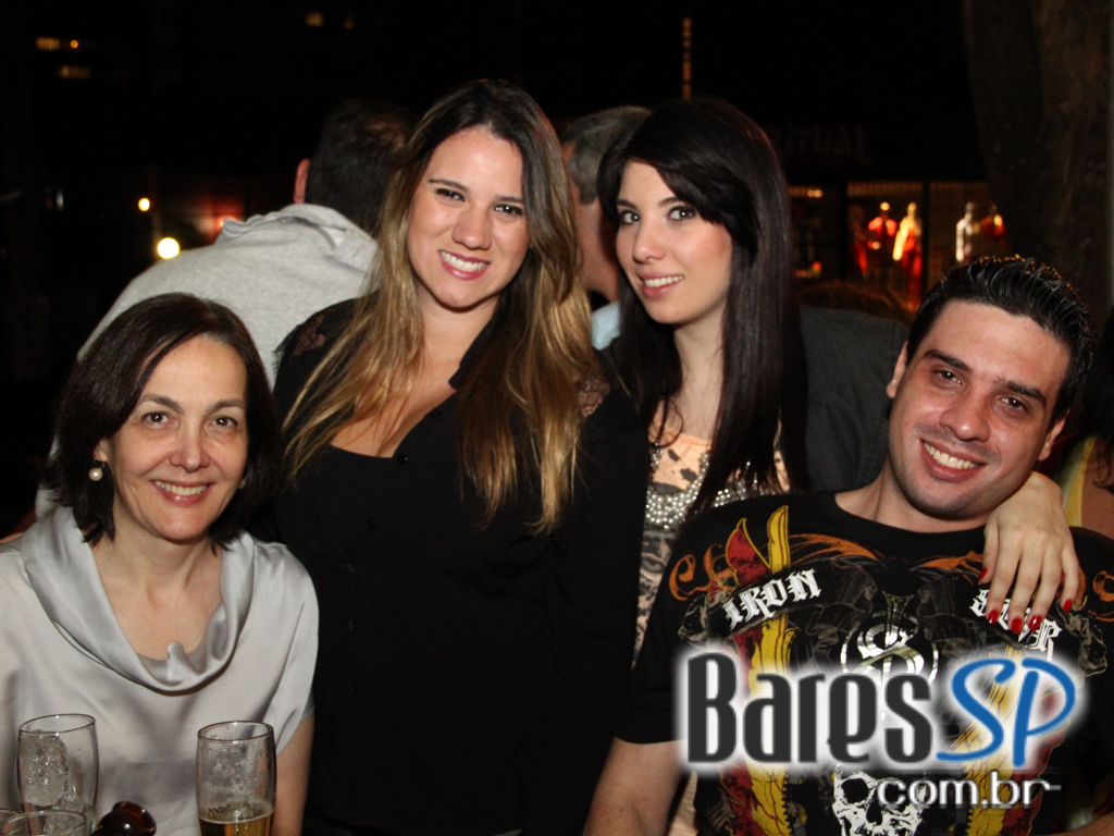 Quintal do Espeto na Avenida Pavão foi inaugurado e fez festa para comemorar Quintal do Espeto na Avenida Pavão foi inaugurado e fez festa para comemorar