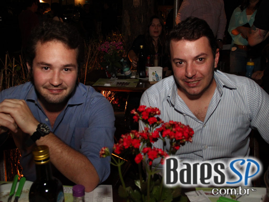 Quintal do Espeto na Avenida Pavão foi inaugurado e fez festa para comemorar Quintal do Espeto na Avenida Pavão foi inaugurado e fez festa para comemorar