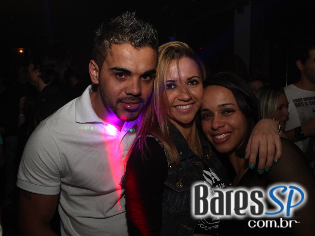 Festa Tomorrowland agitou a noite de sábado na Secrett Lounge Festa Tomorrowland agitou a noite de sábado na Secrett Lounge