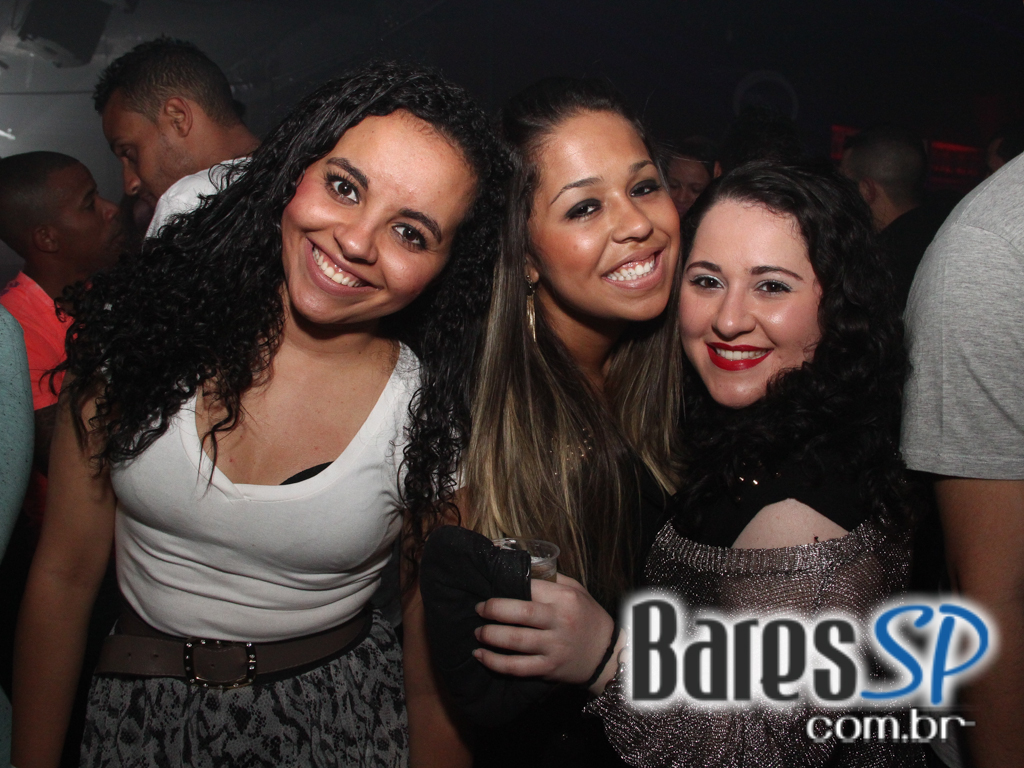 Festa Tomorrowland agitou a noite de sábado na Secrett Lounge Festa Tomorrowland agitou a noite de sábado na Secrett Lounge