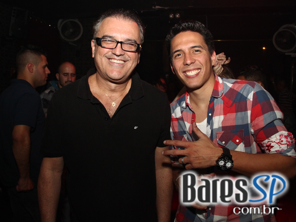 Festa Tomorrowland agitou a noite de sábado na Secrett Lounge Festa Tomorrowland agitou a noite de sábado na Secrett Lounge