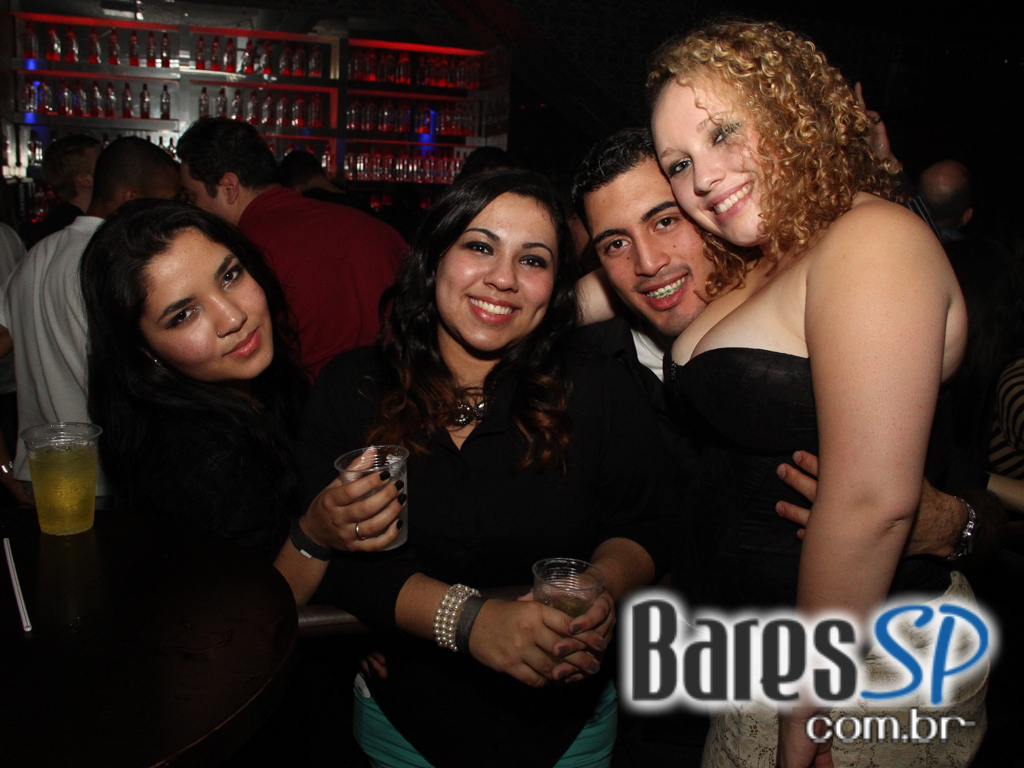 Festa Tomorrowland agitou a noite de sábado na Secrett Lounge Festa Tomorrowland agitou a noite de sábado na Secrett Lounge