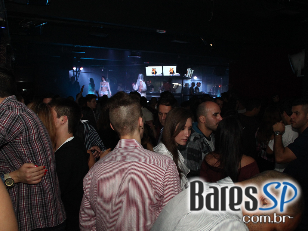 Festa Tomorrowland agitou a noite de sábado na Secrett Lounge Festa Tomorrowland agitou a noite de sábado na Secrett Lounge