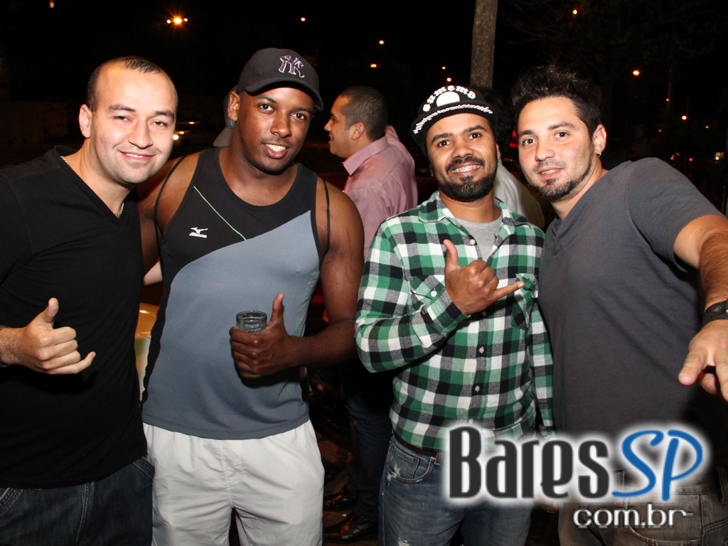 Loirassa Bar realizou happy hour com exibição de jogo nessa quarta-feira Loirassa Bar realizou happy hour com exibição de jogo nessa quarta-feira