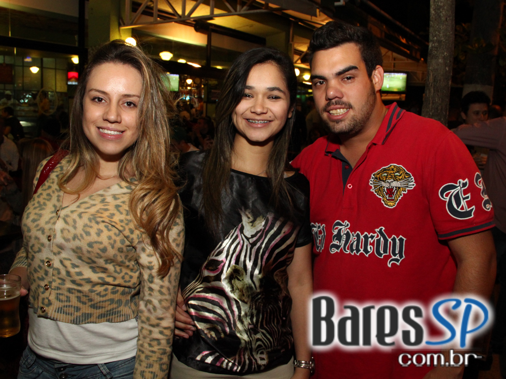 Loirassa Bar realizou happy hour com exibição de jogo nessa quarta-feira Loirassa Bar realizou happy hour com exibição de jogo nessa quarta-feira