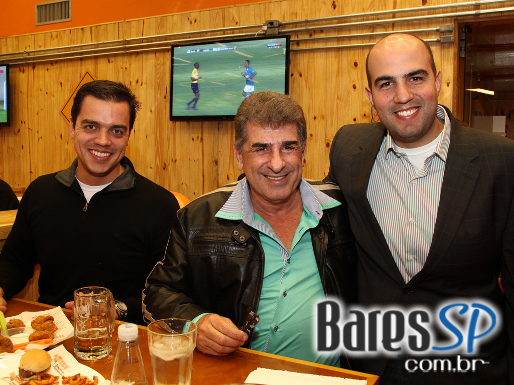 Restaurante americano Hooters Brasil inaugurou nova loja no Shopping ABC Restaurante americano Hooters Brasil inaugurou nova loja no Shopping ABC