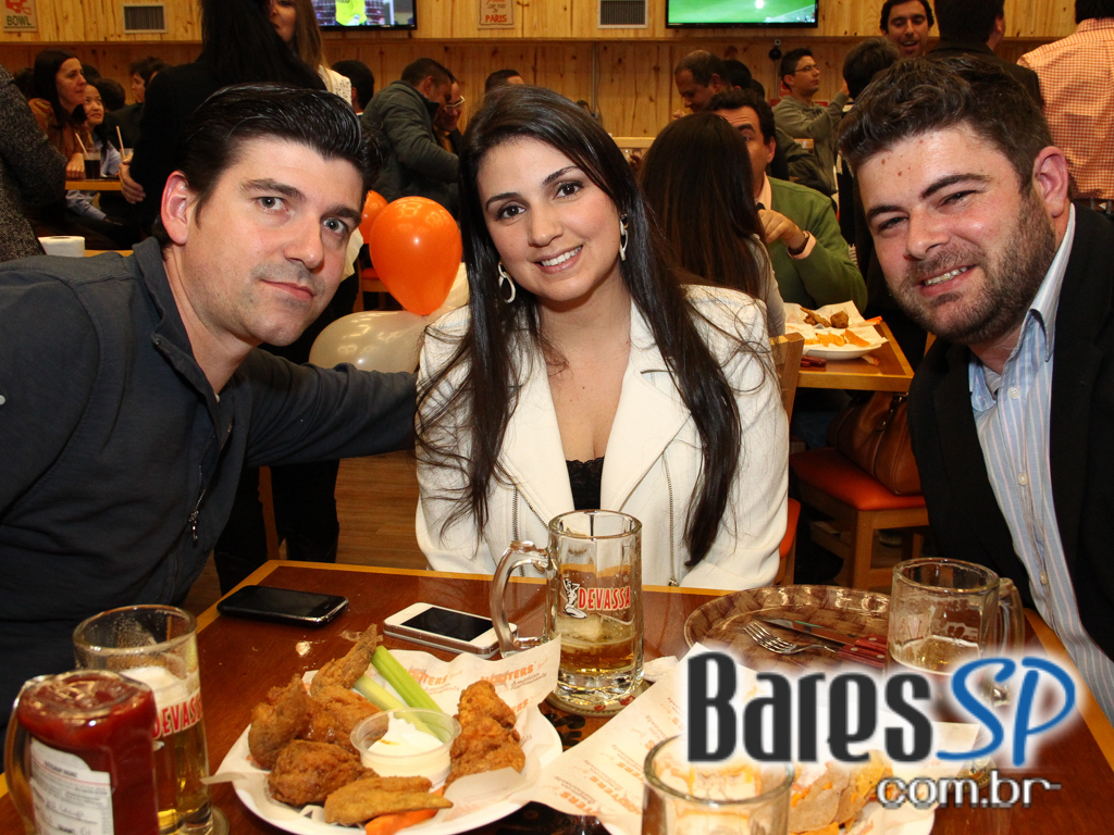 Restaurante americano Hooters Brasil inaugurou nova loja no Shopping ABC Restaurante americano Hooters Brasil inaugurou nova loja no Shopping ABC