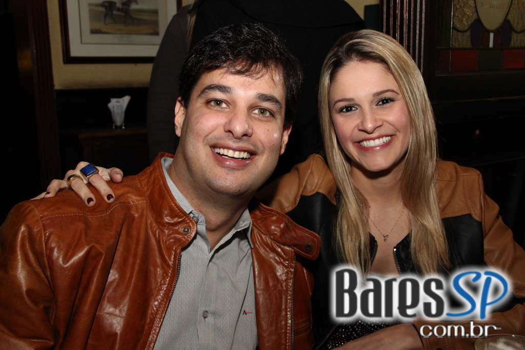 Banda Tilt se apresentou no All Black na noite de quinta-feira ao som de muito pop rock Banda Tilt se apresentou no All Black na noite de quinta-feira ao som de muito pop rock