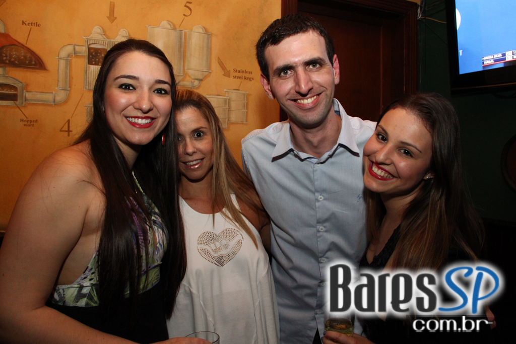 Banda Tilt se apresentou no All Black na noite de quinta-feira ao som de muito pop rock Banda Tilt se apresentou no All Black na noite de quinta-feira ao som de muito pop rock