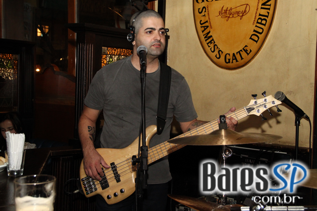 Banda Tilt se apresentou no All Black na noite de quinta-feira ao som de muito pop rock Banda Tilt se apresentou no All Black na noite de quinta-feira ao som de muito pop rock