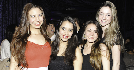 Festa Just Dance animou a noite de sexta-feira no Blue Velvet para animar o público