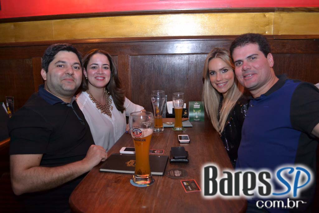 MR.JACK'S BIRTHDAY!!!Sal Vincent e banda Monk animaram a noite de sexta do Republic MR.JACK'S BIRTHDAY!!!Sal Vincent e banda Monk animaram a noite de sexta do Republic