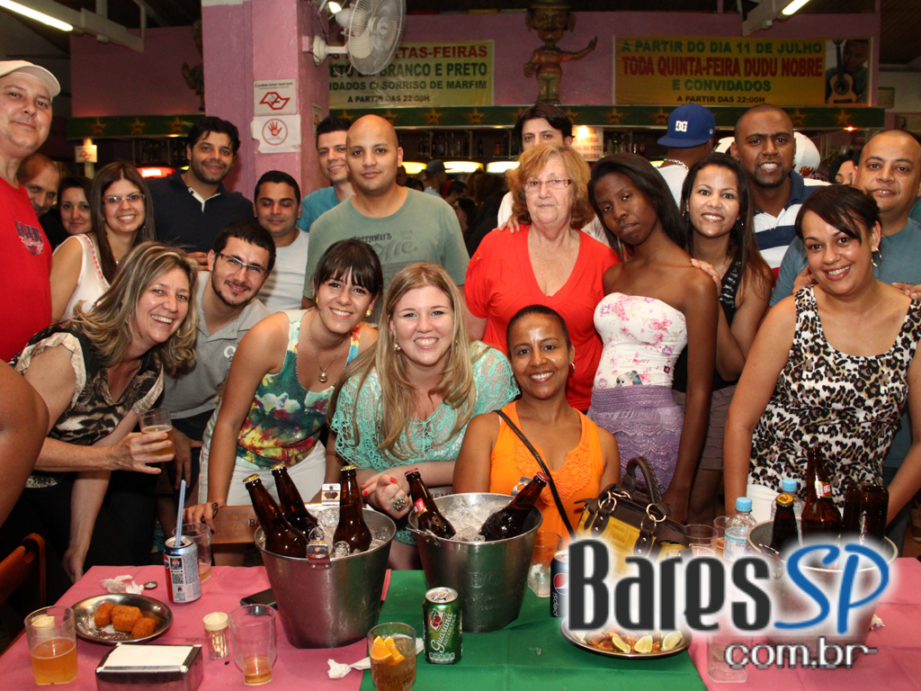 Bar Mangueira recebeu grupos Redenção e Samba Puro que animou o sábado Bar Mangueira recebeu grupos Redenção e Samba Puro que animou o sábado