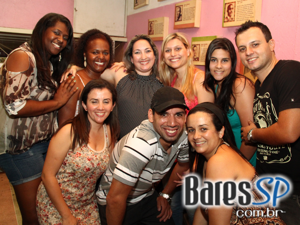 Bar Mangueira recebeu grupos Redenção e Samba Puro que animou o sábado Bar Mangueira recebeu grupos Redenção e Samba Puro que animou o sábado