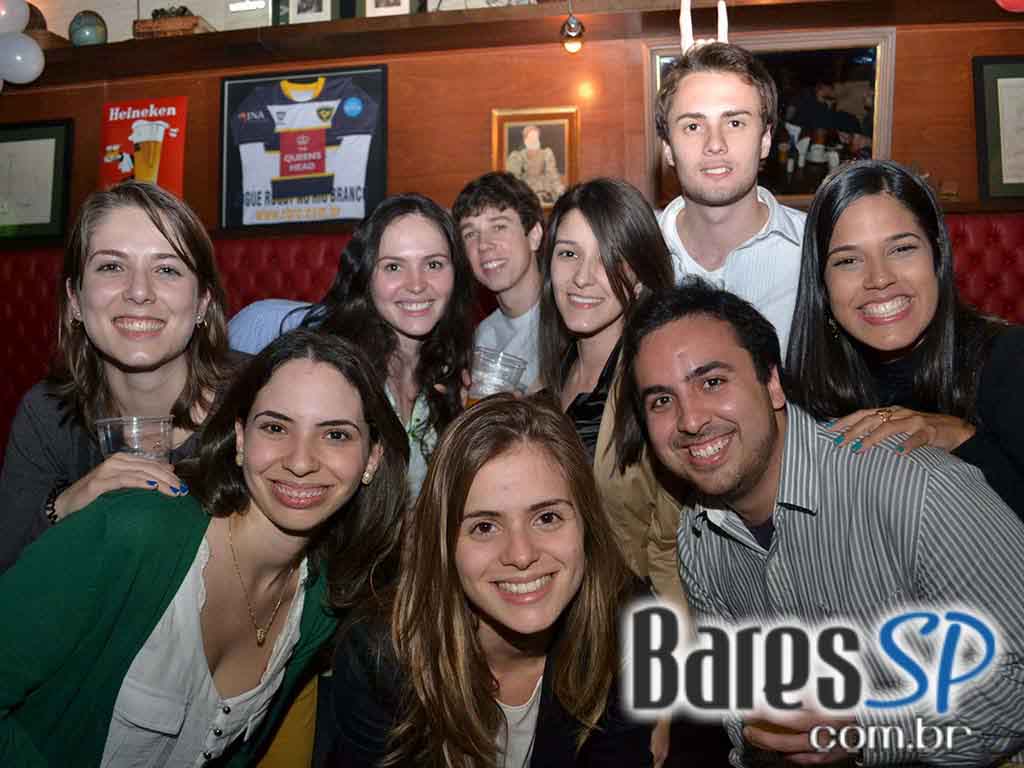 2 horas free de chopp Heineken e show de 3 bandas marcaram aniversário de 2 anos do The Queen's Head 2 horas free de chopp Heineken e show de 3 bandas marcaram aniversário de 2 anos do The Queen's Head