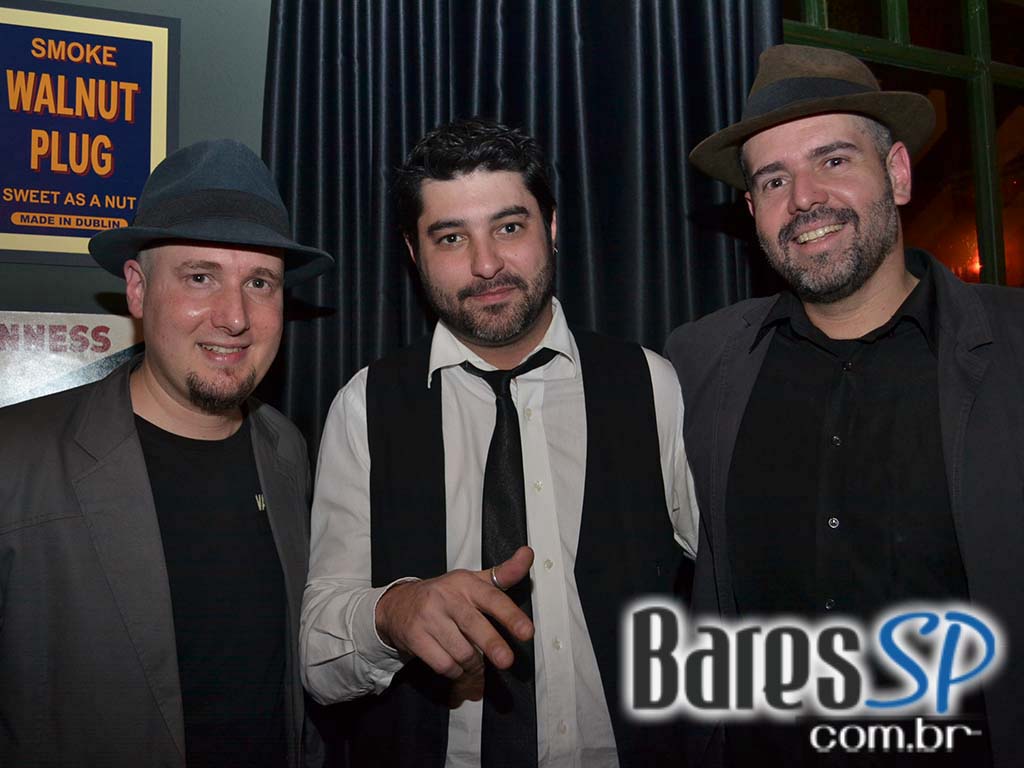 Tritono Blues recebeu Nasi, ex-vocalista do Ira!, em show exclusivo no The Lord Black Tritono Blues recebeu Nasi, ex-vocalista do Ira!, em show exclusivo no The Lord Black