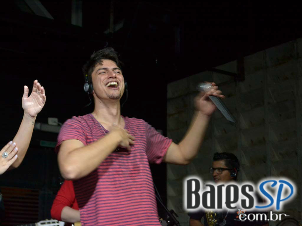 Samba da Vila agitou a noite de sábado no Bar Fidelis com convidados Samba da Vila agitou a noite de sábado no Bar Fidelis com convidados