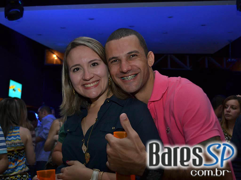 Samba da Vila agitou a noite de sábado no Bar Fidelis com convidados Samba da Vila agitou a noite de sábado no Bar Fidelis com convidados