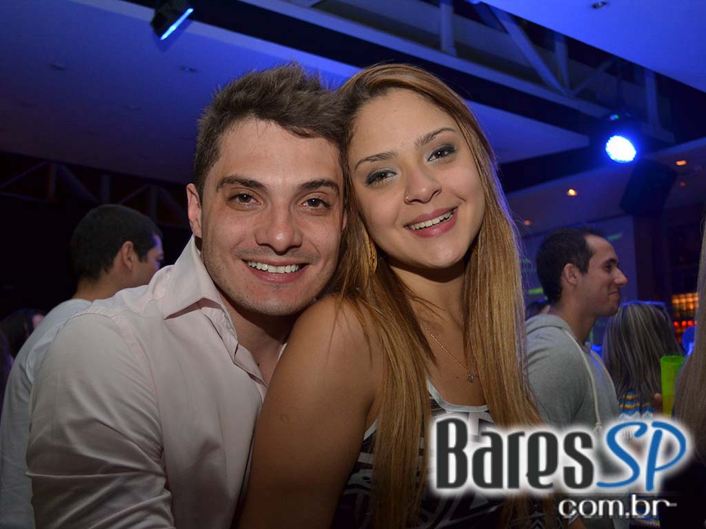 Samba da Vila agitou a noite de sábado no Bar Fidelis com convidados Samba da Vila agitou a noite de sábado no Bar Fidelis com convidados