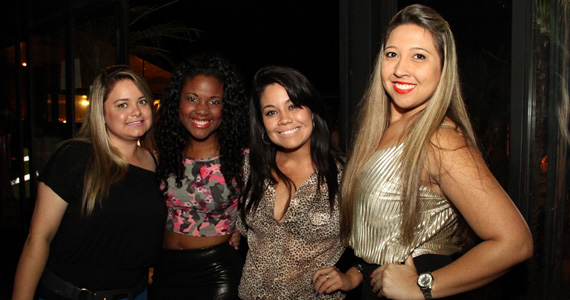 Sertanejo Universitário e samba agitaram a noite de sexta-feira no Bar Fidelis