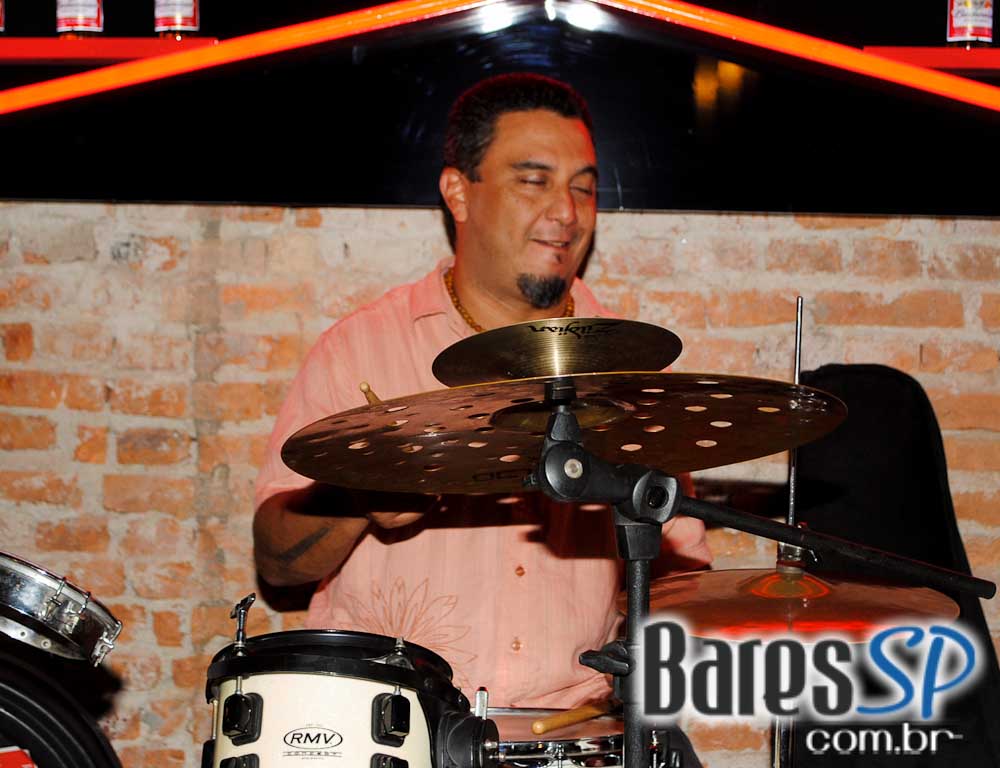 Quintal do Espeto Pavão ofereceu recreação infantil para diversão dos pequeninos no Dia das Crianças Quintal do Espeto Pavão ofereceu recreação infantil para diversão dos pequeninos no Dia das Crianças