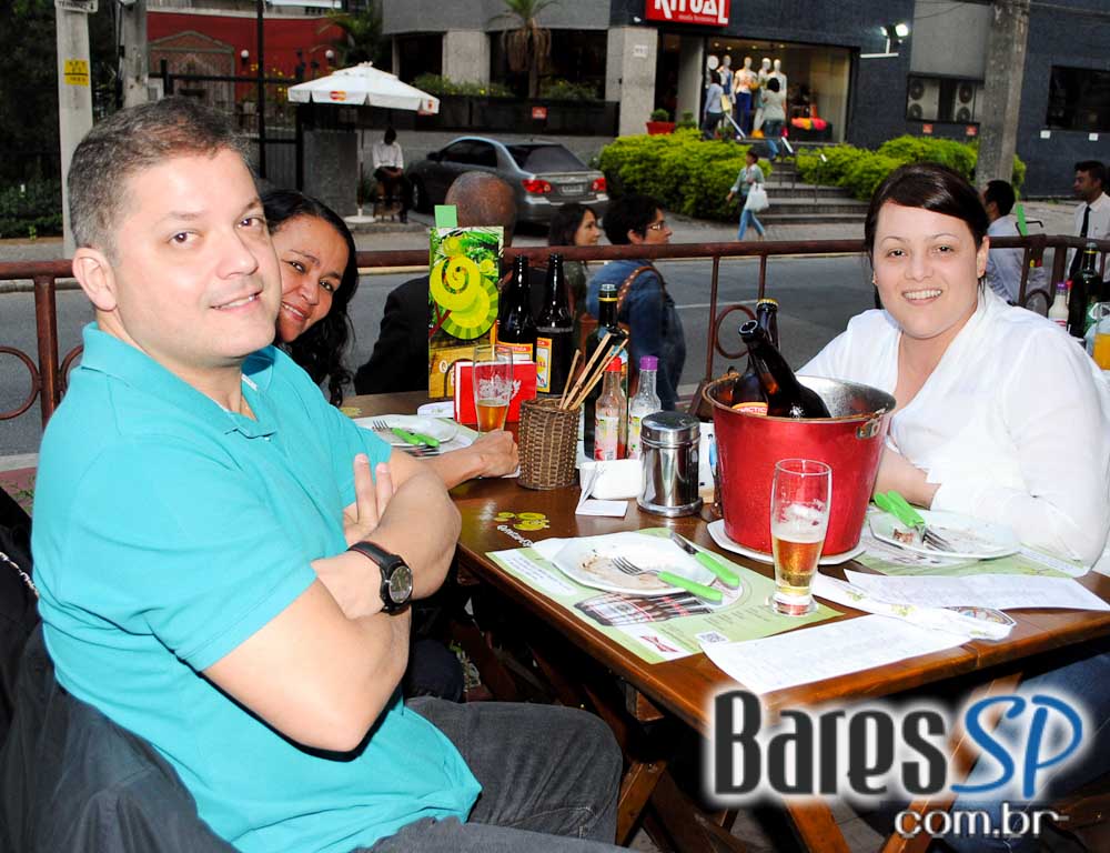 Quintal do Espeto Pavão ofereceu recreação infantil para diversão dos pequeninos no Dia das Crianças Quintal do Espeto Pavão ofereceu recreação infantil para diversão dos pequeninos no Dia das Crianças