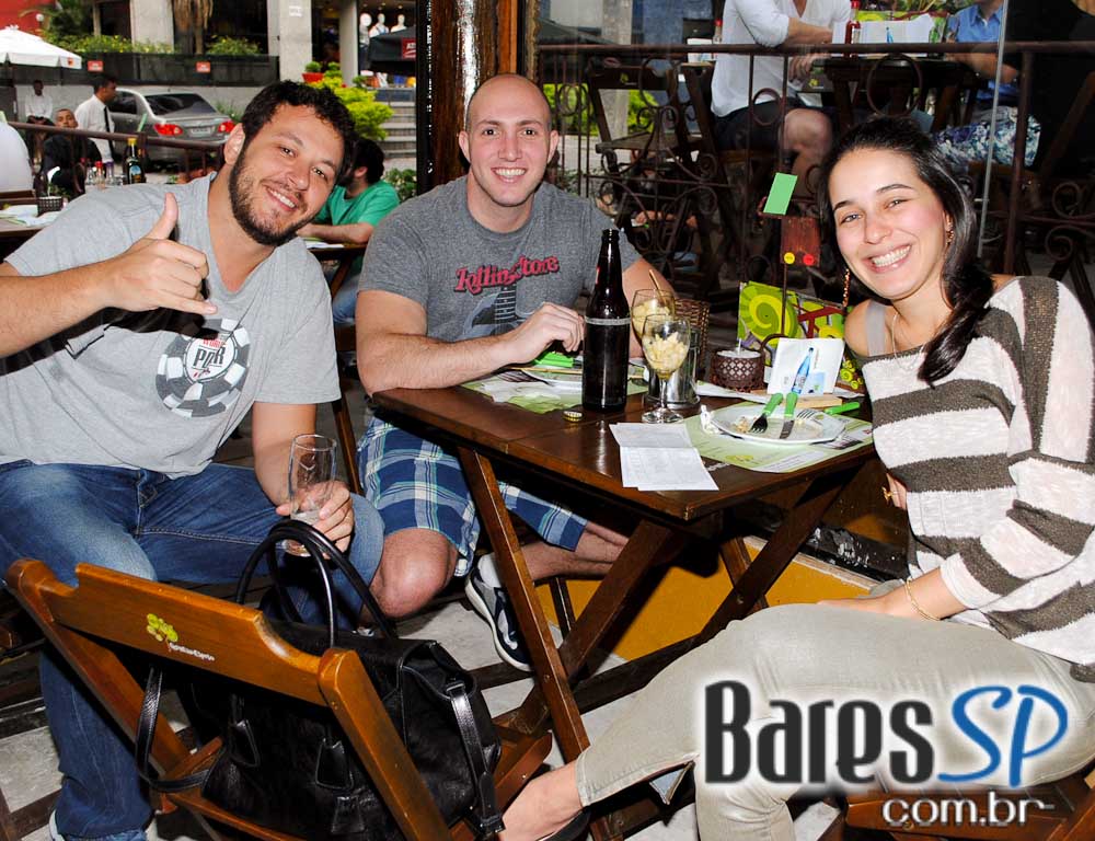 Quintal do Espeto Pavão ofereceu recreação infantil para diversão dos pequeninos no Dia das Crianças Quintal do Espeto Pavão ofereceu recreação infantil para diversão dos pequeninos no Dia das Crianças