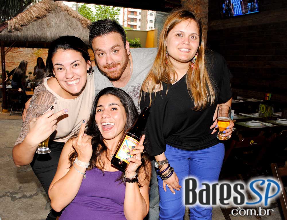 Quintal do Espeto Pavão ofereceu recreação infantil para diversão dos pequeninos no Dia das Crianças Quintal do Espeto Pavão ofereceu recreação infantil para diversão dos pequeninos no Dia das Crianças