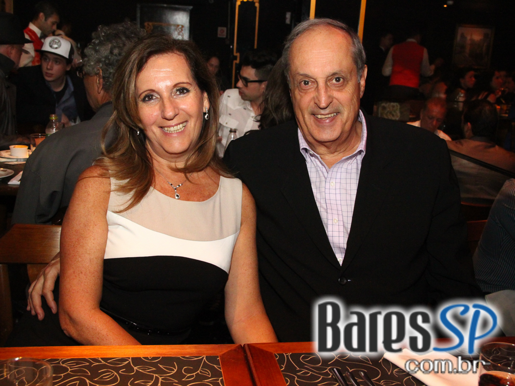 Thobias da Vai Vai estreou Samba Sampa na nova casa de Show Terra da Garoa em São Paulo Thobias da Vai Vai estreou Samba Sampa na nova casa de Show Terra da Garoa em São Paulo