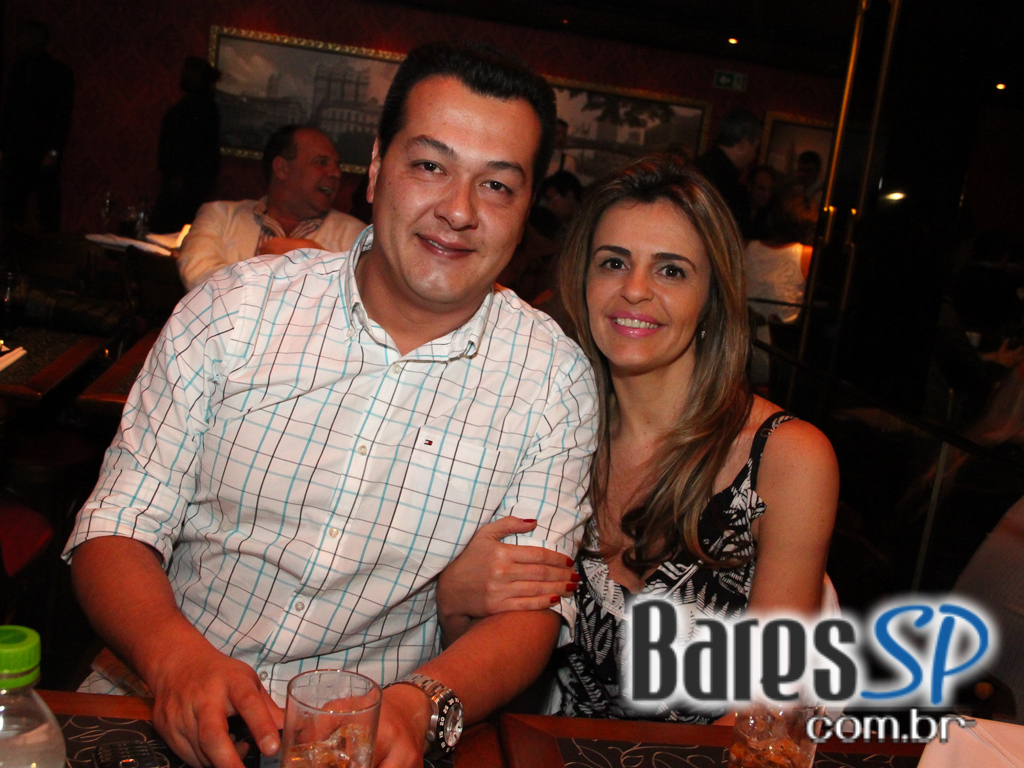 Thobias da Vai Vai estreou Samba Sampa na nova casa de Show Terra da Garoa em São Paulo Thobias da Vai Vai estreou Samba Sampa na nova casa de Show Terra da Garoa em São Paulo