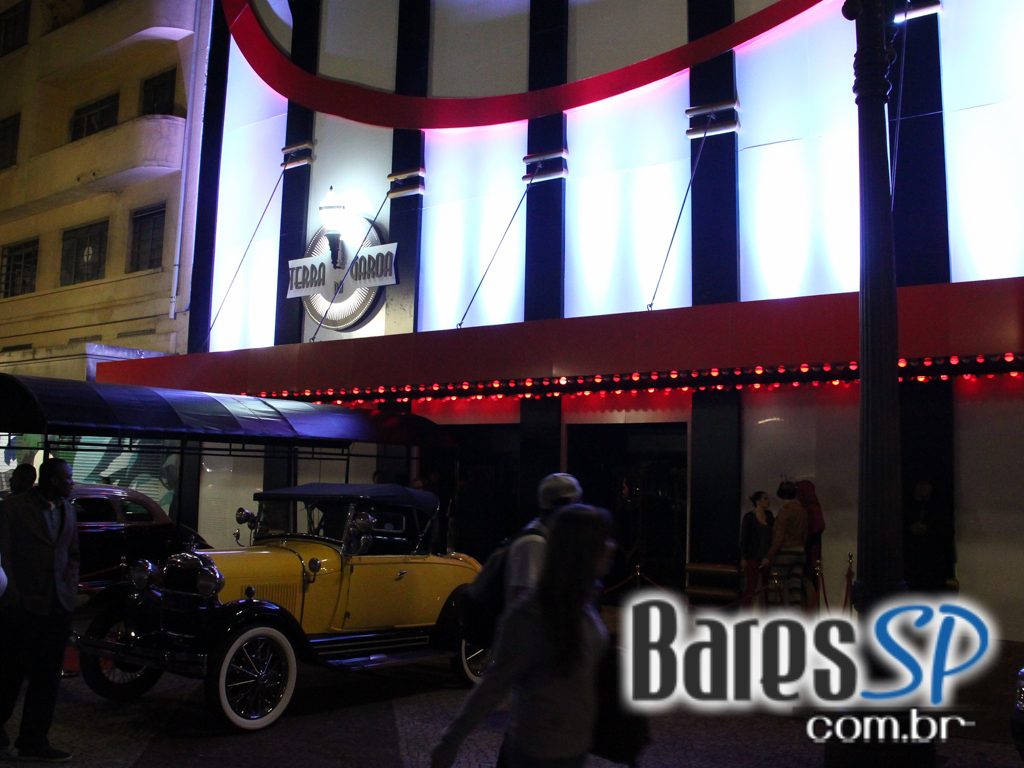 Thobias da Vai Vai estreou Samba Sampa na nova casa de Show Terra da Garoa em São Paulo Thobias da Vai Vai estreou Samba Sampa na nova casa de Show Terra da Garoa em São Paulo