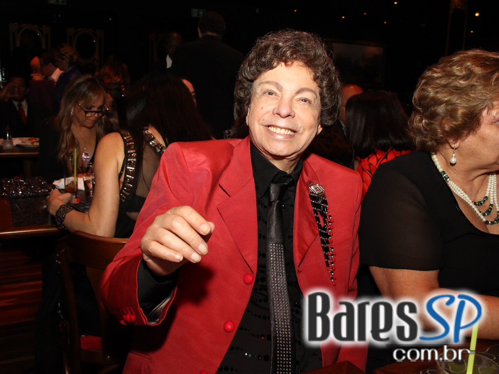 Thobias da Vai Vai estreou Samba Sampa na nova casa de Show Terra da Garoa em São Paulo Thobias da Vai Vai estreou Samba Sampa na nova casa de Show Terra da Garoa em São Paulo