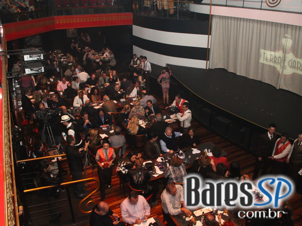 Thobias da Vai Vai estreou Samba Sampa na nova casa de Show Terra da Garoa em São Paulo Thobias da Vai Vai estreou Samba Sampa na nova casa de Show Terra da Garoa em São Paulo