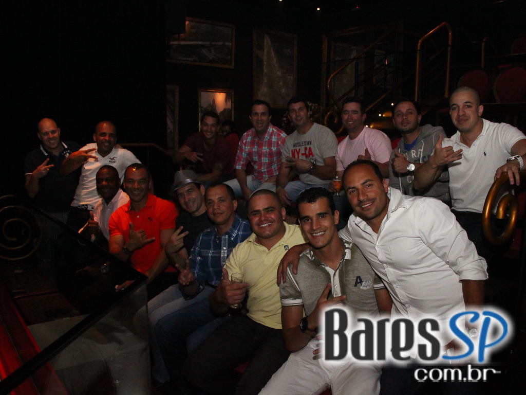 Thobias da Vai Vai estreou Samba Sampa na nova casa de Show Terra da Garoa em São Paulo Thobias da Vai Vai estreou Samba Sampa na nova casa de Show Terra da Garoa em São Paulo