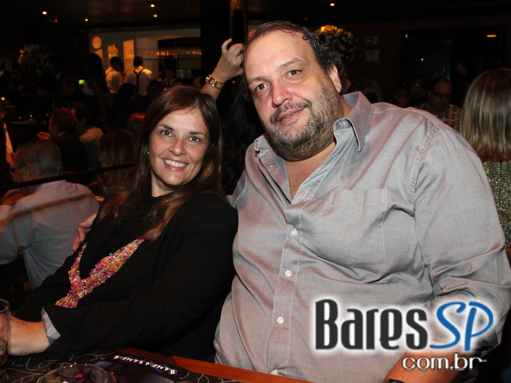 Thobias da Vai Vai estreou Samba Sampa na nova casa de Show Terra da Garoa em São Paulo Thobias da Vai Vai estreou Samba Sampa na nova casa de Show Terra da Garoa em São Paulo