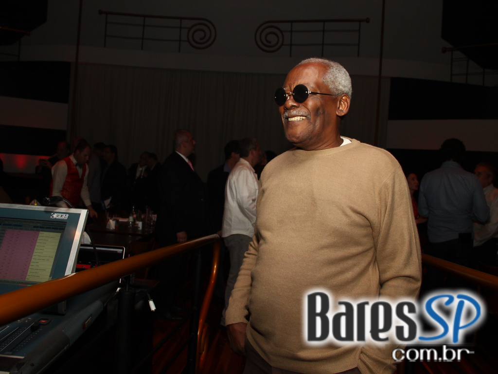 Thobias da Vai Vai estreou Samba Sampa na nova casa de Show Terra da Garoa em São Paulo Thobias da Vai Vai estreou Samba Sampa na nova casa de Show Terra da Garoa em São Paulo