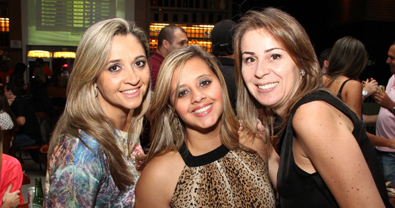 Sertanejo e samba embalaram a noite de sexta-feira no Bar Fidelis