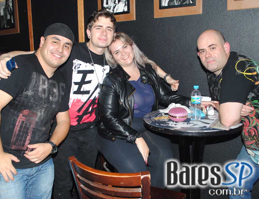 Apresentação da banda The Rock'n Hell Band no Sky Music Bar Apresentação da banda The Rock'n Hell Band no Sky Music Bar