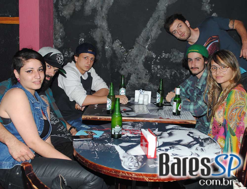 Apresentação da banda The Rock'n Hell Band no Sky Music Bar Apresentação da banda The Rock'n Hell Band no Sky Music Bar