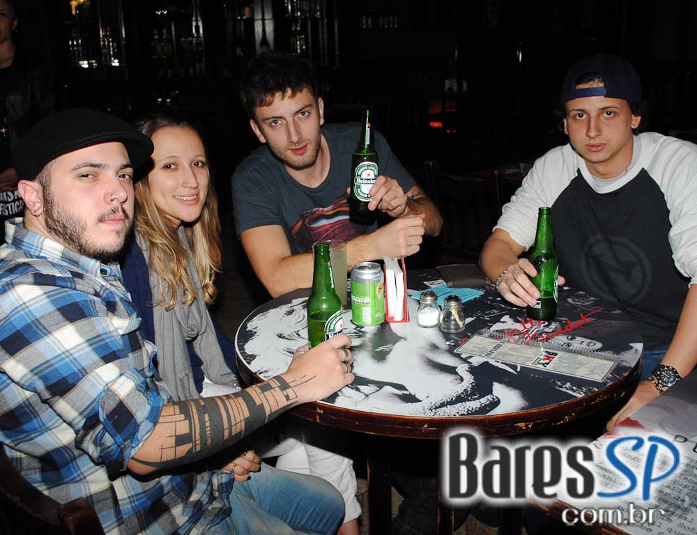 Apresentação da banda The Rock'n Hell Band no Sky Music Bar Apresentação da banda The Rock'n Hell Band no Sky Music Bar