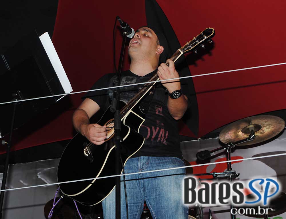 Apresentação da banda The Rock'n Hell Band no Sky Music Bar Apresentação da banda The Rock'n Hell Band no Sky Music Bar