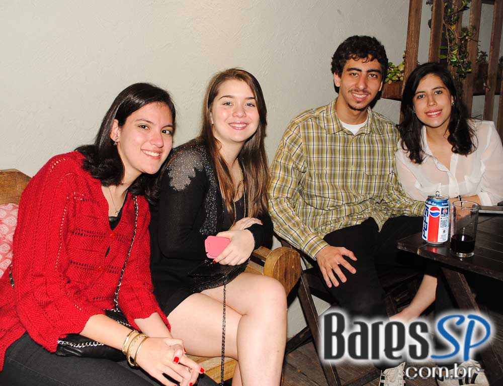 Projeto Busca Rocka com muita música e Busca Vida agitaram a noite de sexta-feira no Vila Seu Justino Projeto Busca Rocka com muita música e Busca Vida agitaram a noite de sexta-feira no Vila Seu Justino