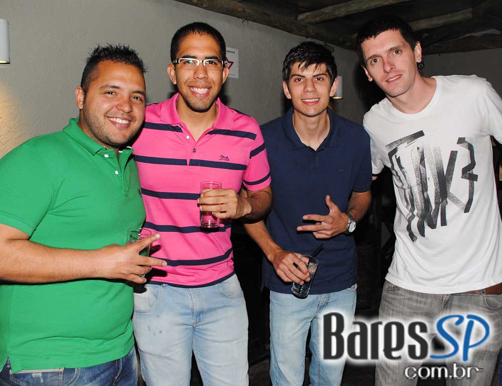 Projeto Busca Rocka com muita música e Busca Vida agitaram a noite de sexta-feira no Vila Seu Justino Projeto Busca Rocka com muita música e Busca Vida agitaram a noite de sexta-feira no Vila Seu Justino