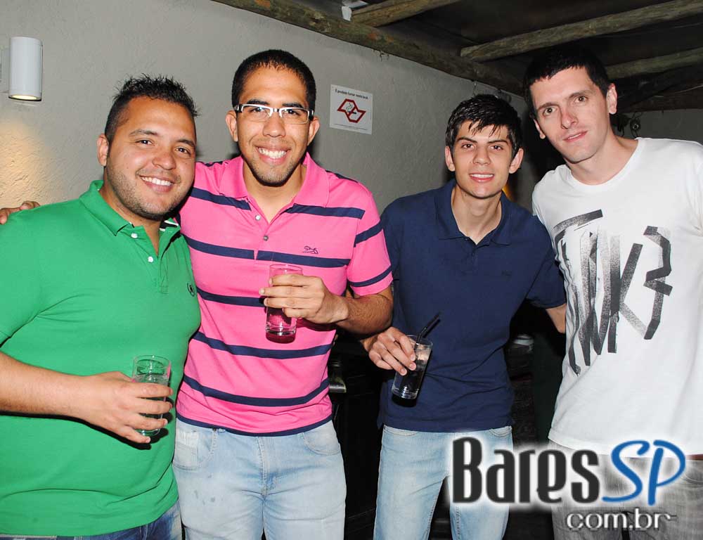 Projeto Busca Rocka com muita música e Busca Vida agitaram a noite de sexta-feira no Vila Seu Justino Projeto Busca Rocka com muita música e Busca Vida agitaram a noite de sexta-feira no Vila Seu Justino