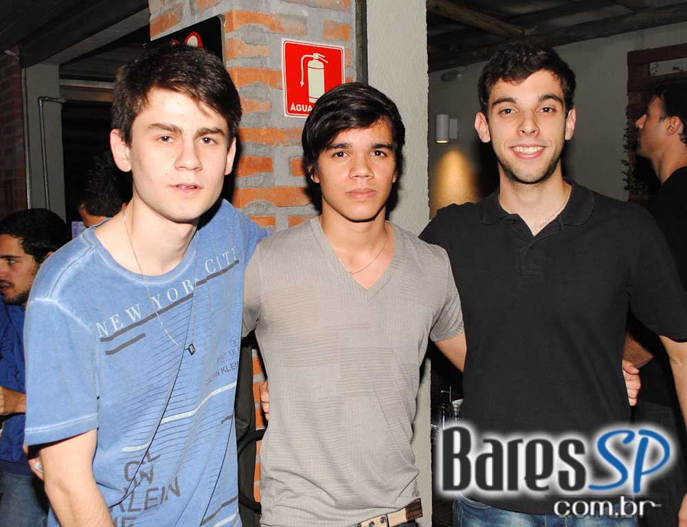 Projeto Busca Rocka com muita música e Busca Vida agitaram a noite de sexta-feira no Vila Seu Justino Projeto Busca Rocka com muita música e Busca Vida agitaram a noite de sexta-feira no Vila Seu Justino